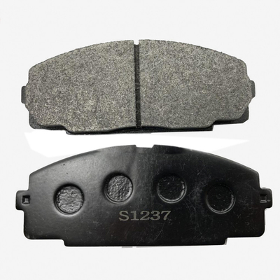 رقم OE 04465-26420 اليابان بطاقات الفرامل السيراميكية للسيارات 24680 لـ TOYOTA Hiace Break Pad